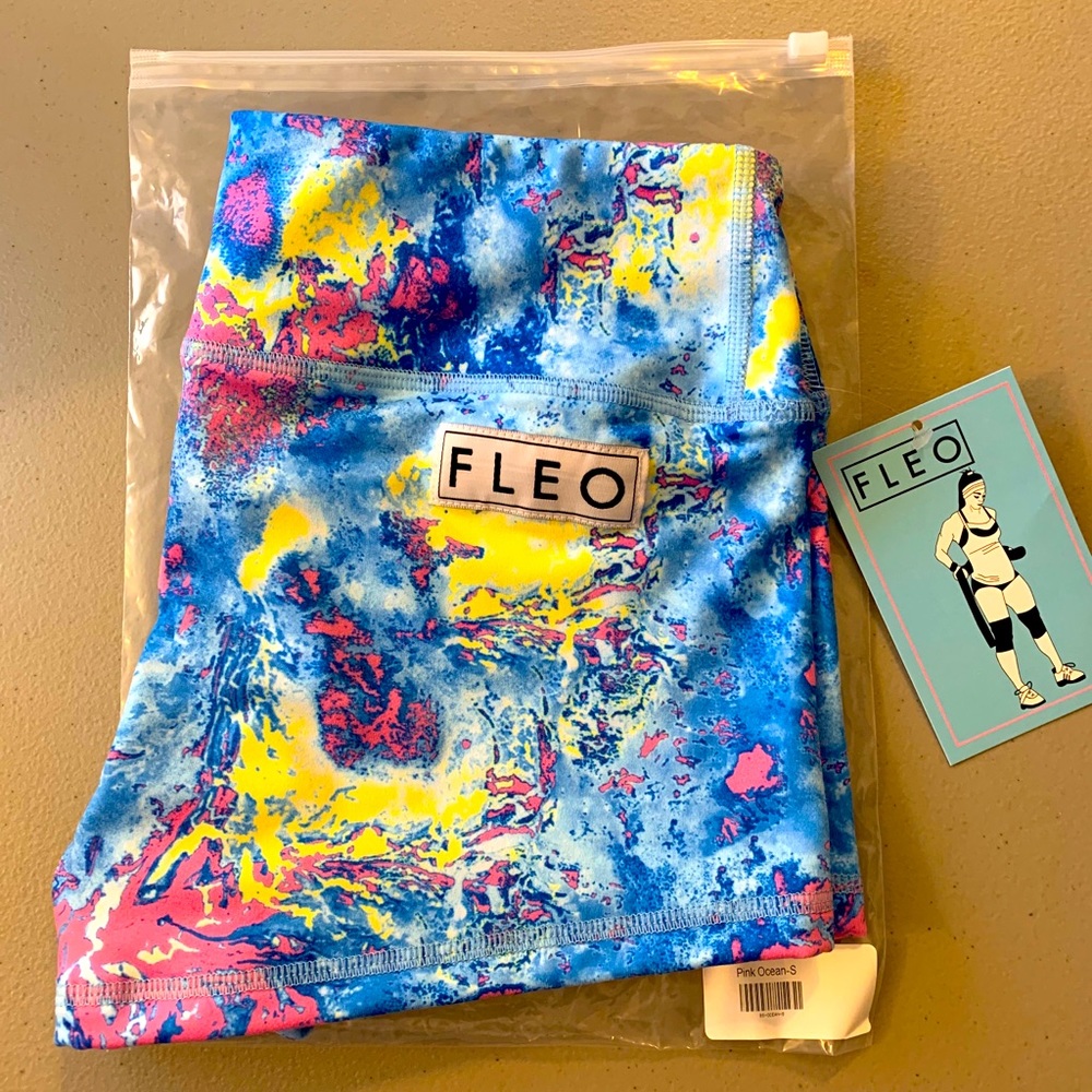 NWT FLEO pink ocean OG Sz Small